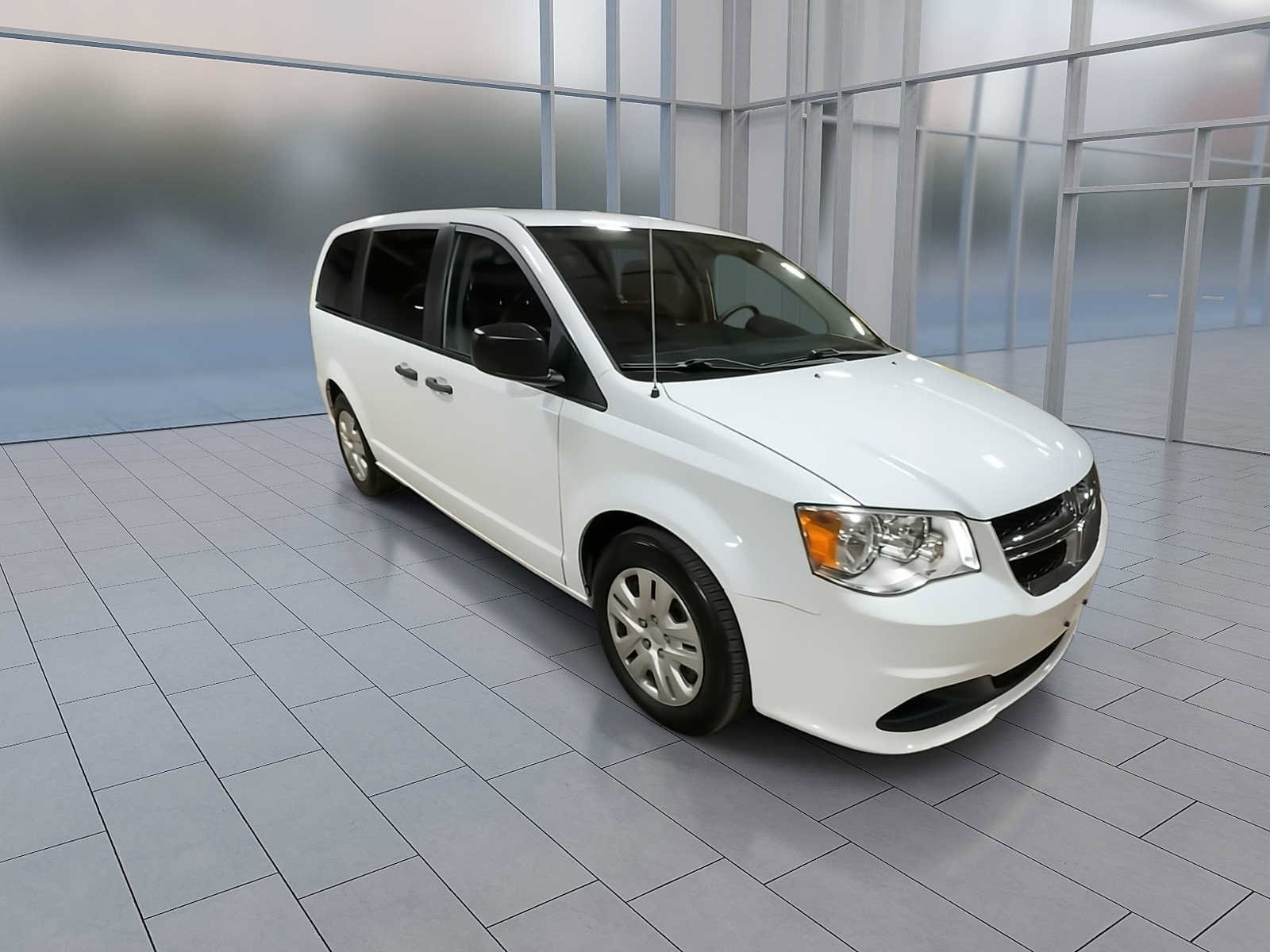 Thumbnail: 2019 Dodge Grand Caravan - 2