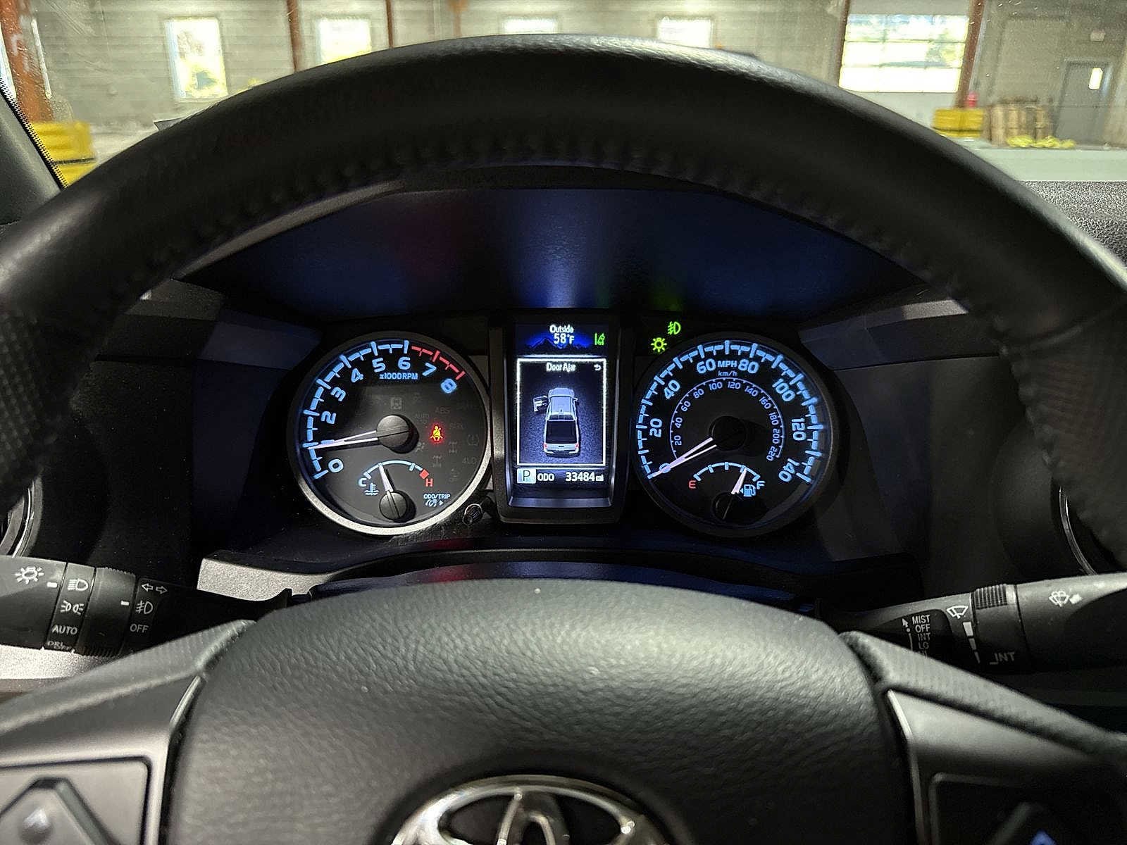 Thumbnail: 2022 Toyota Tacoma - 33