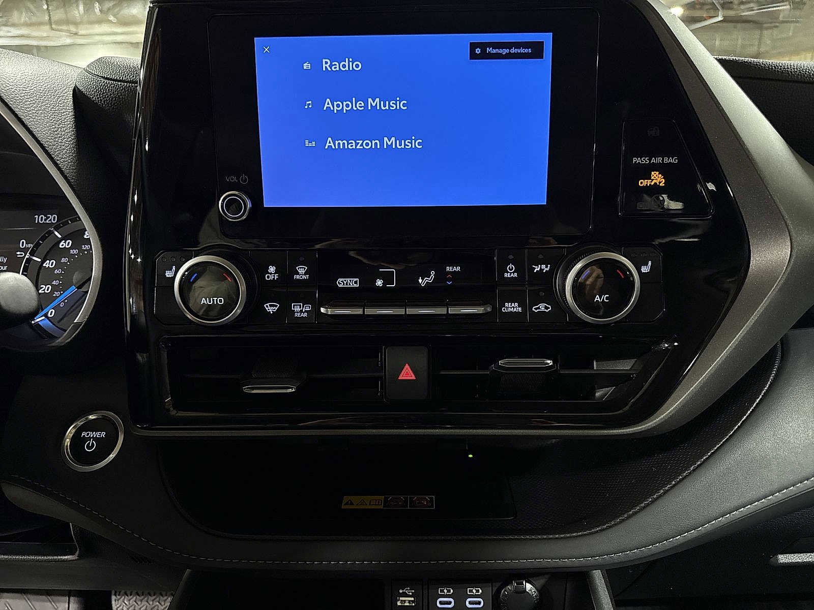 Thumbnail: 2026 Toyota Highlander - 22