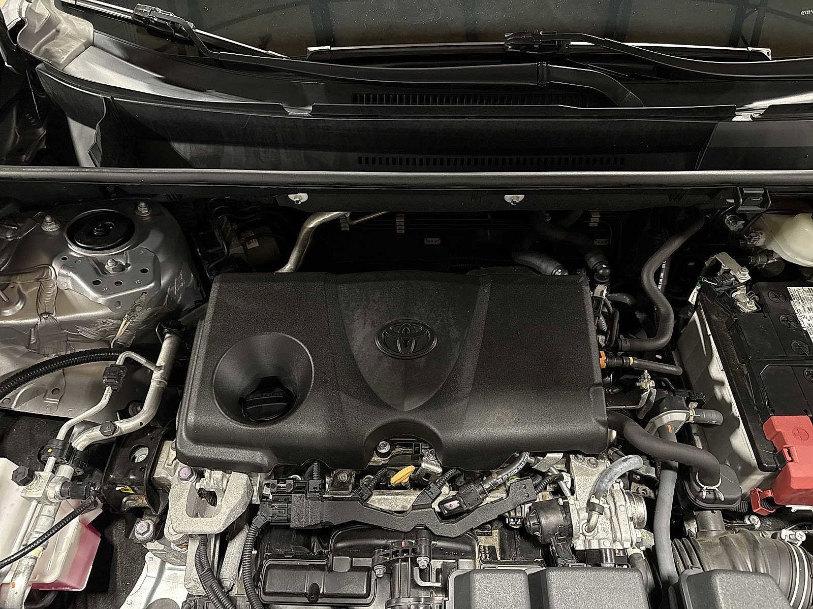 Thumbnail: 2022 Toyota RAV4 - 12