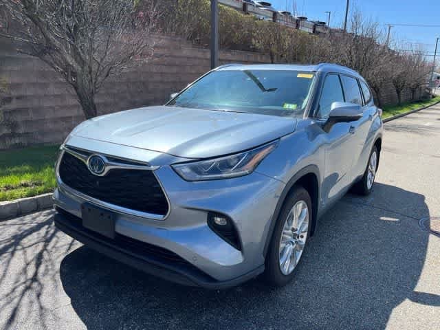 Thumbnail: 2023 Toyota Highlander - 1