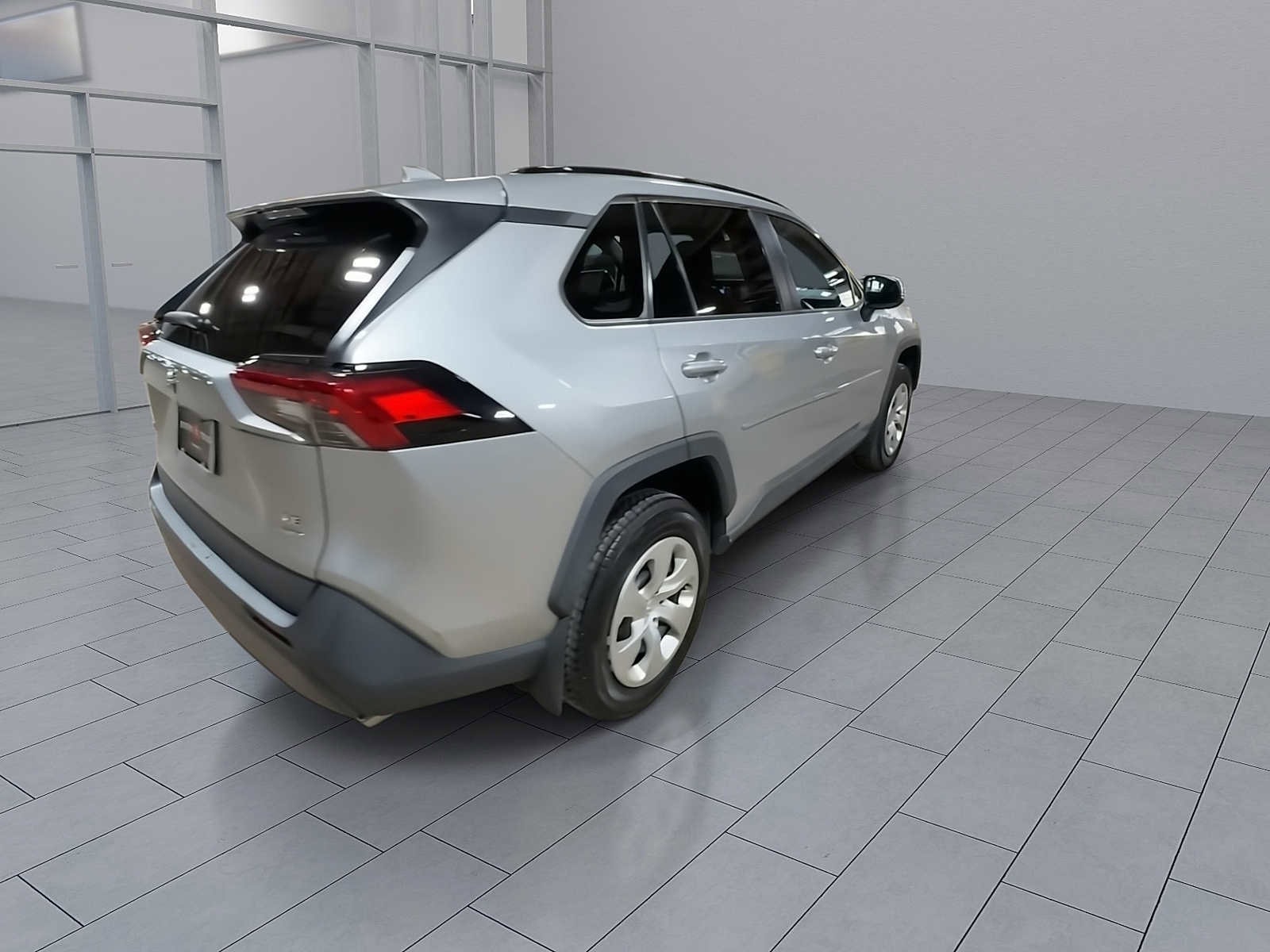 Thumbnail: 2019 Toyota RAV4 - 8