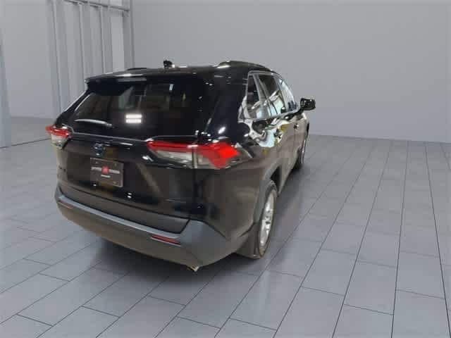 Thumbnail: 2022 Toyota RAV4 - 8