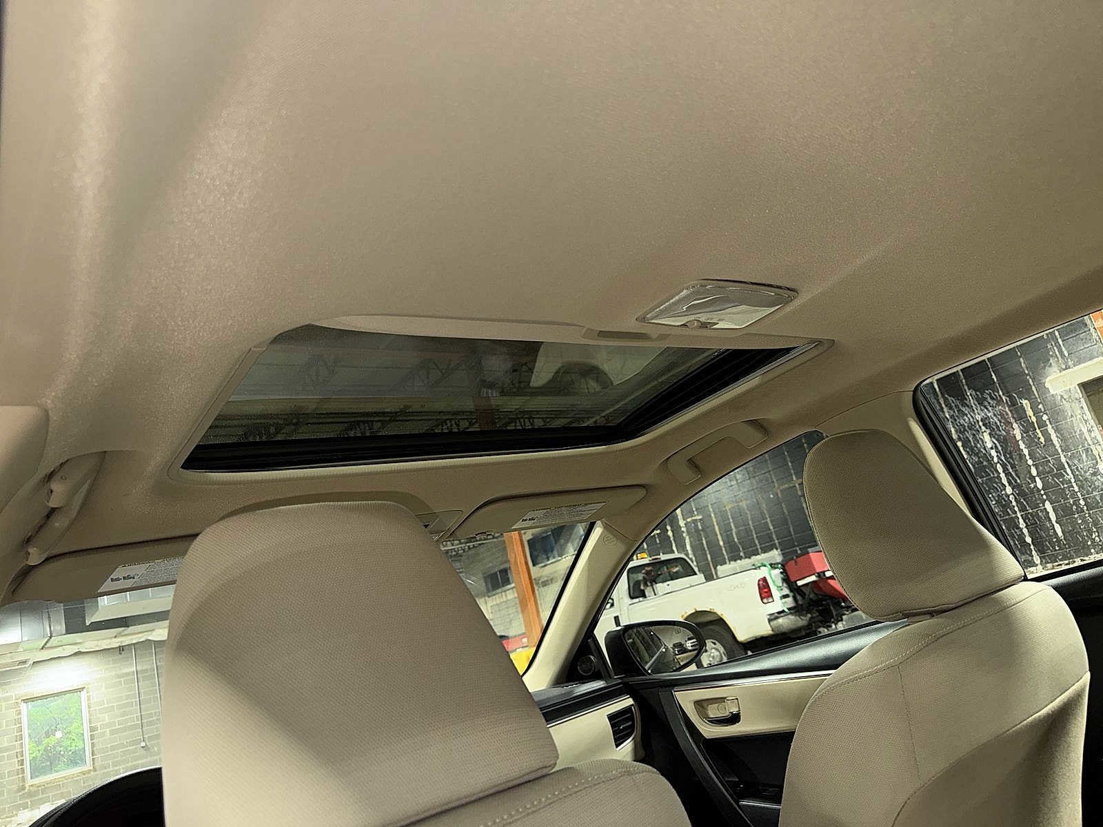 Thumbnail: 2014 Toyota Corolla - 22