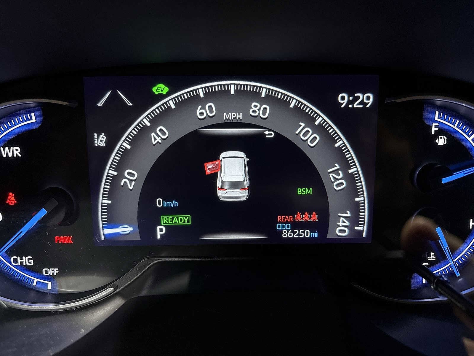 Thumbnail: 2022 Toyota RAV4 - 19