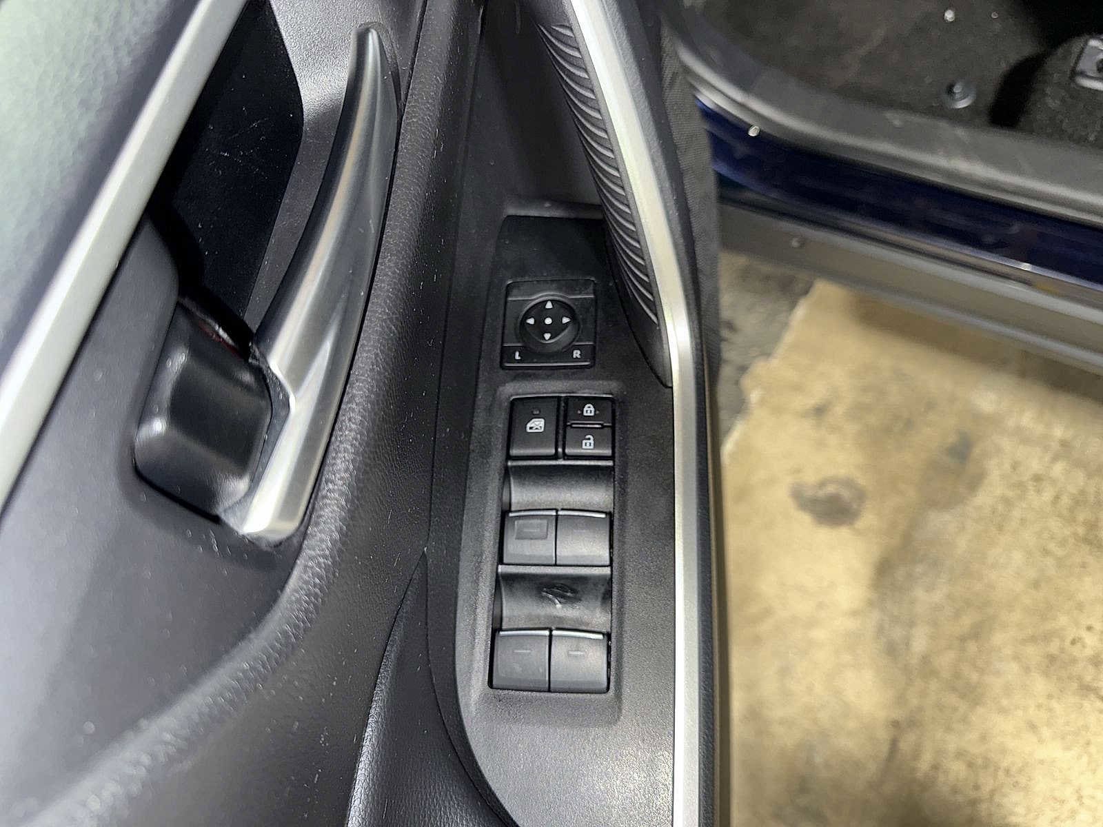 Thumbnail: 2025 Toyota RAV4 - 22