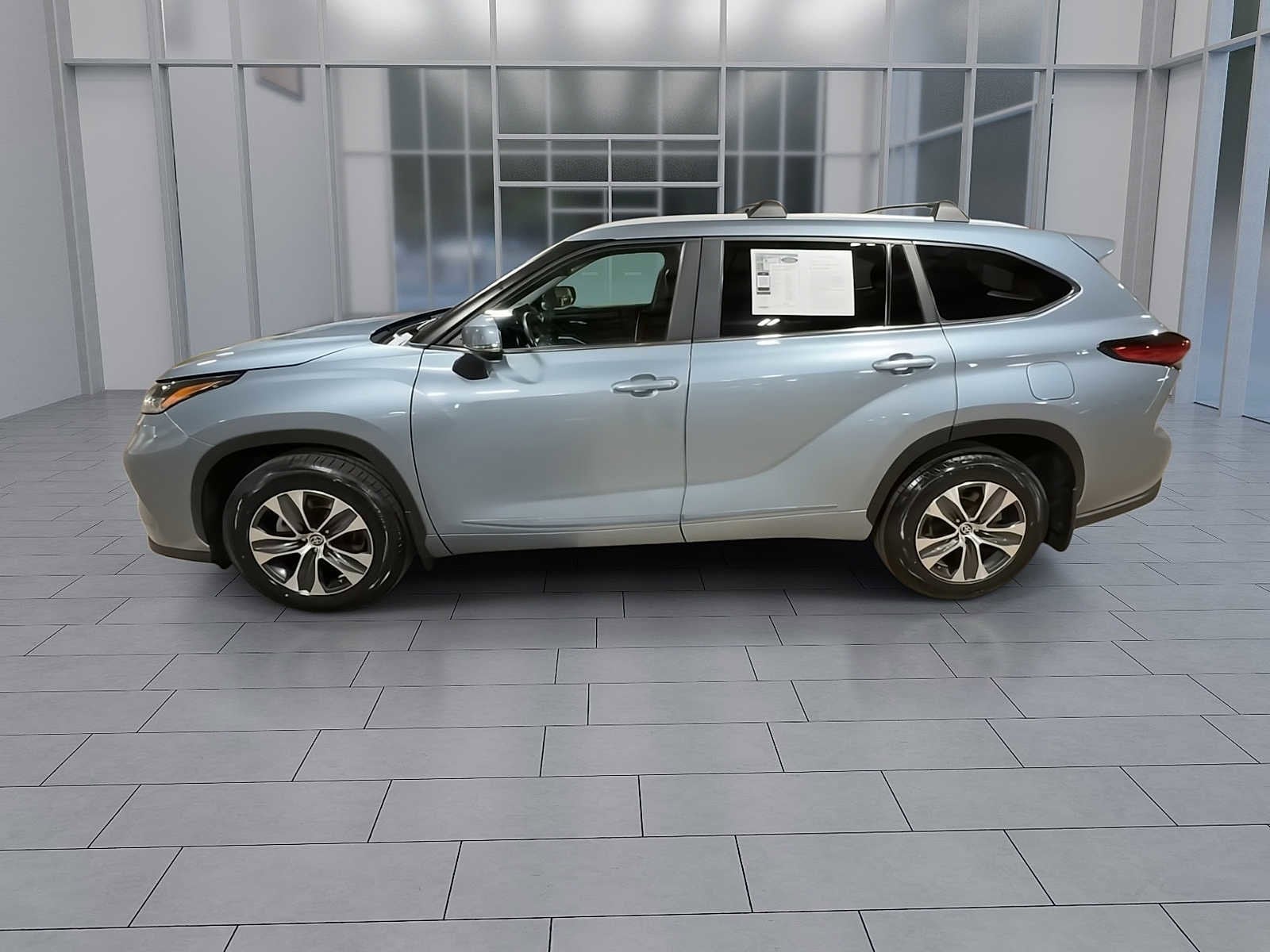 View vehicle photo 5