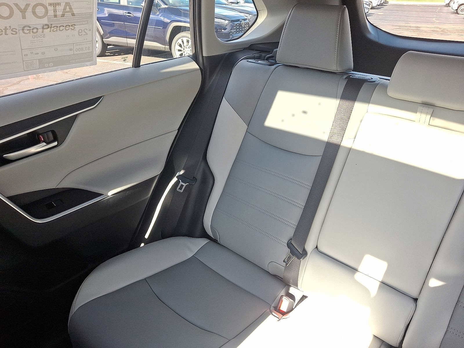 Thumbnail: 2025 Toyota RAV4 - 12