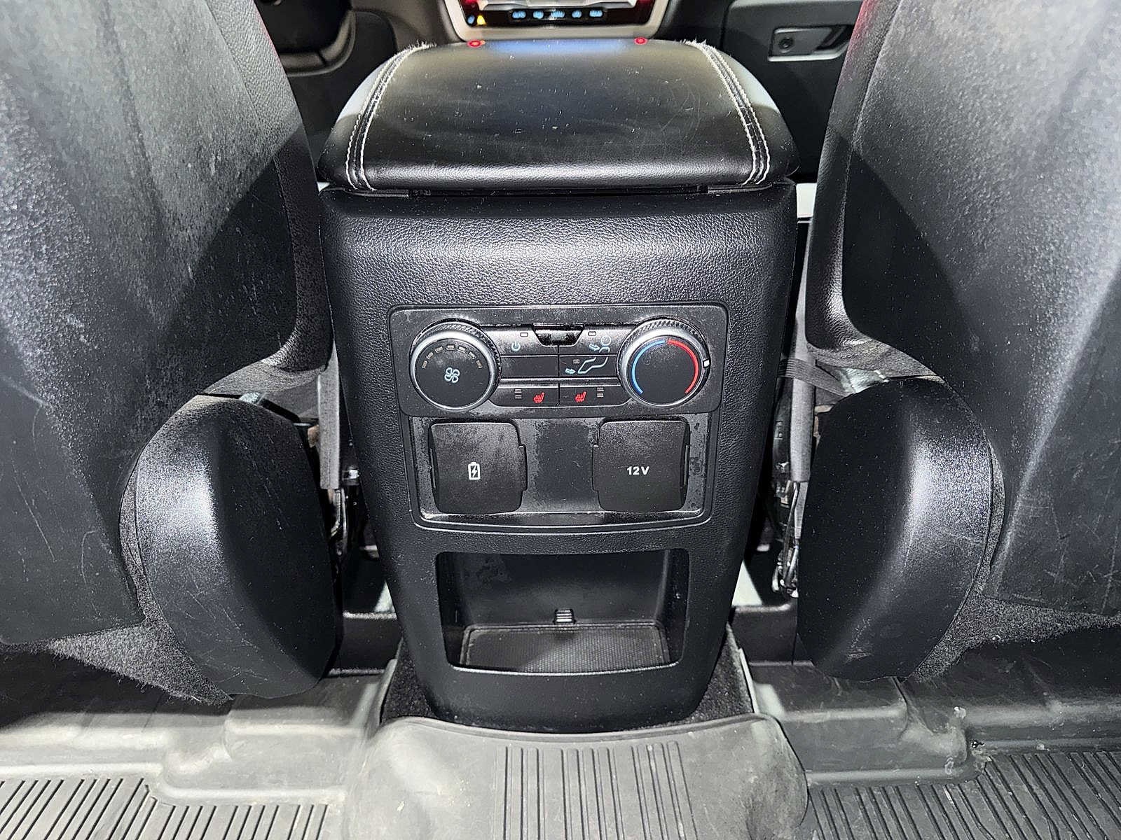 Thumbnail: 2020 Ford Explorer - 32