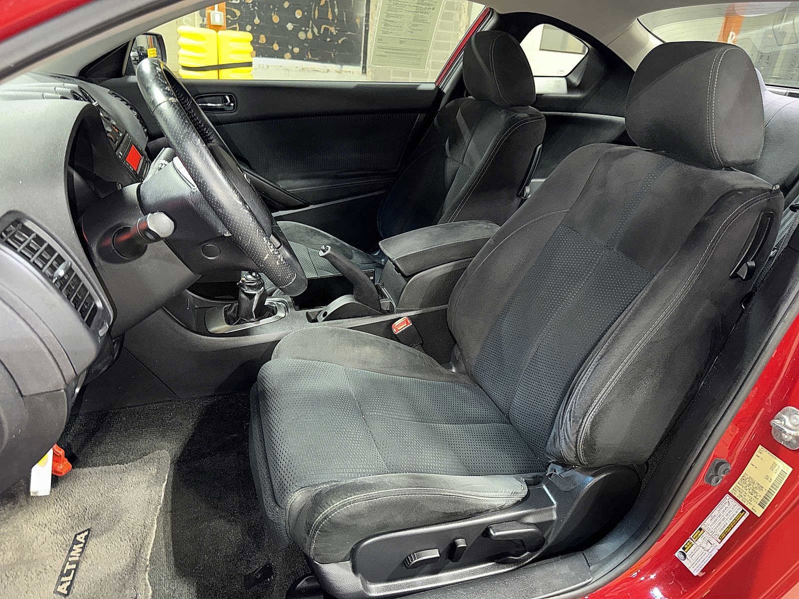 Thumbnail: 2011 Nissan Altima - 15