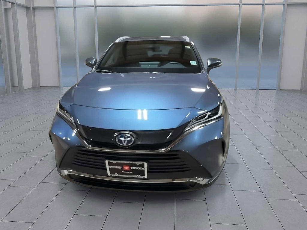 Used 2022 Toyota Venza XLE SUV