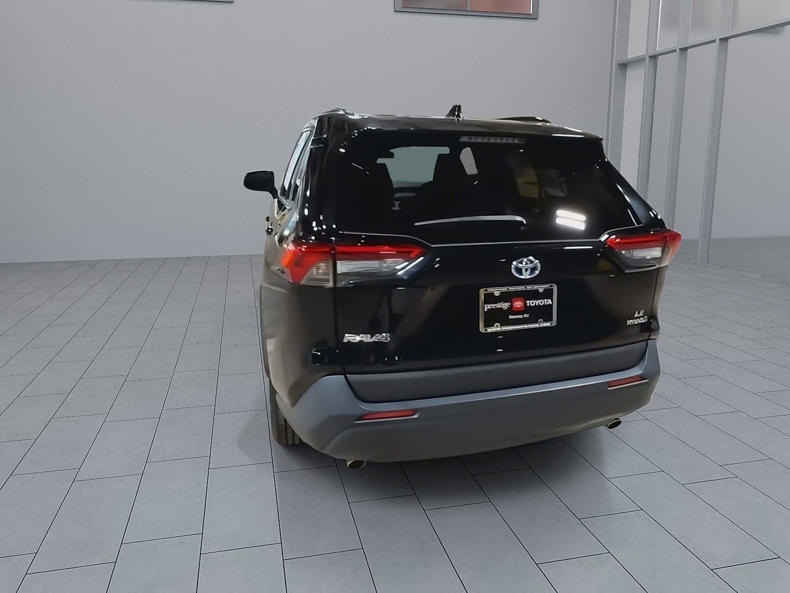 Thumbnail: 2022 Toyota RAV4 - 7