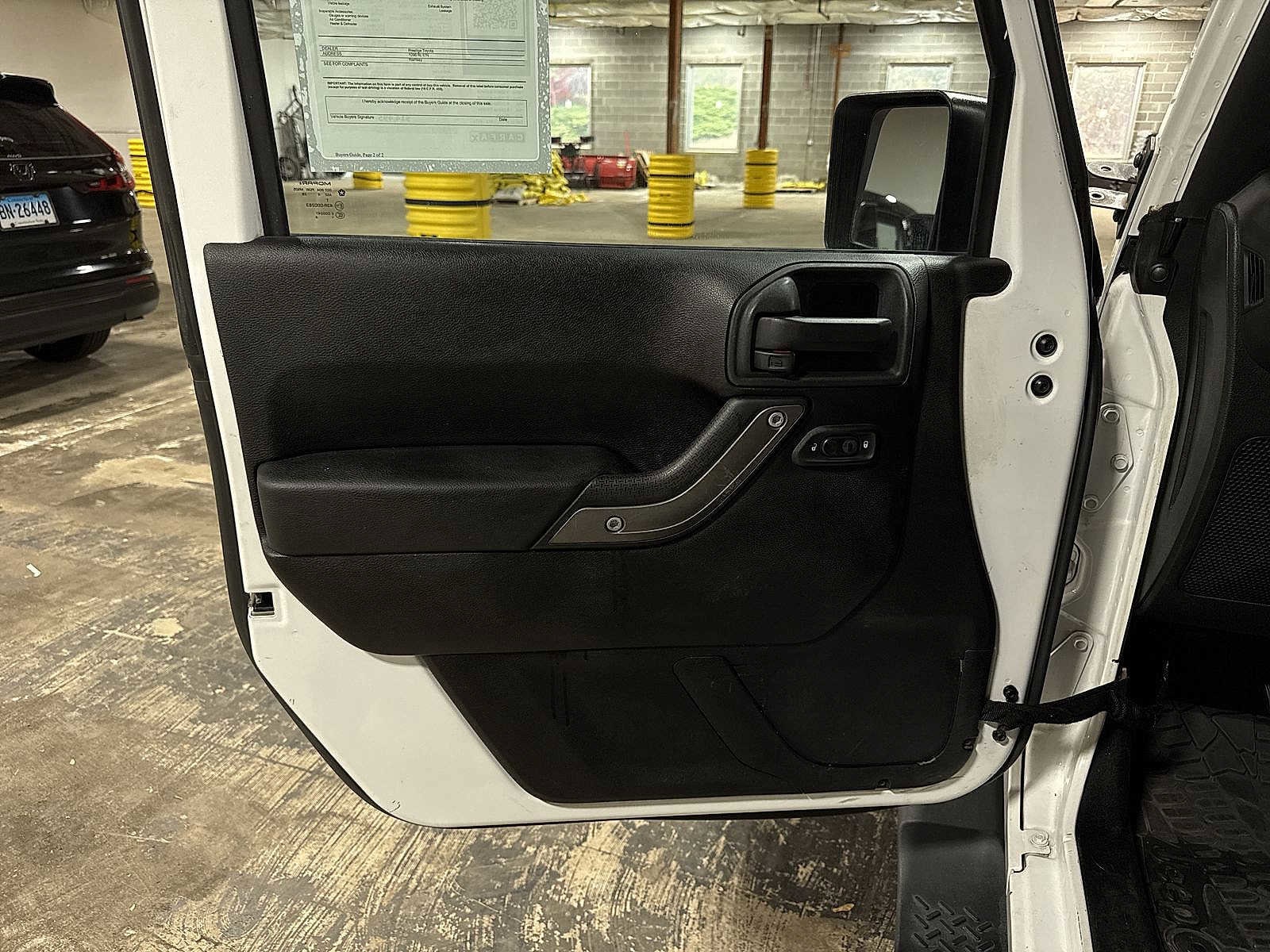 Thumbnail: 2014 Jeep Wrangler - 26