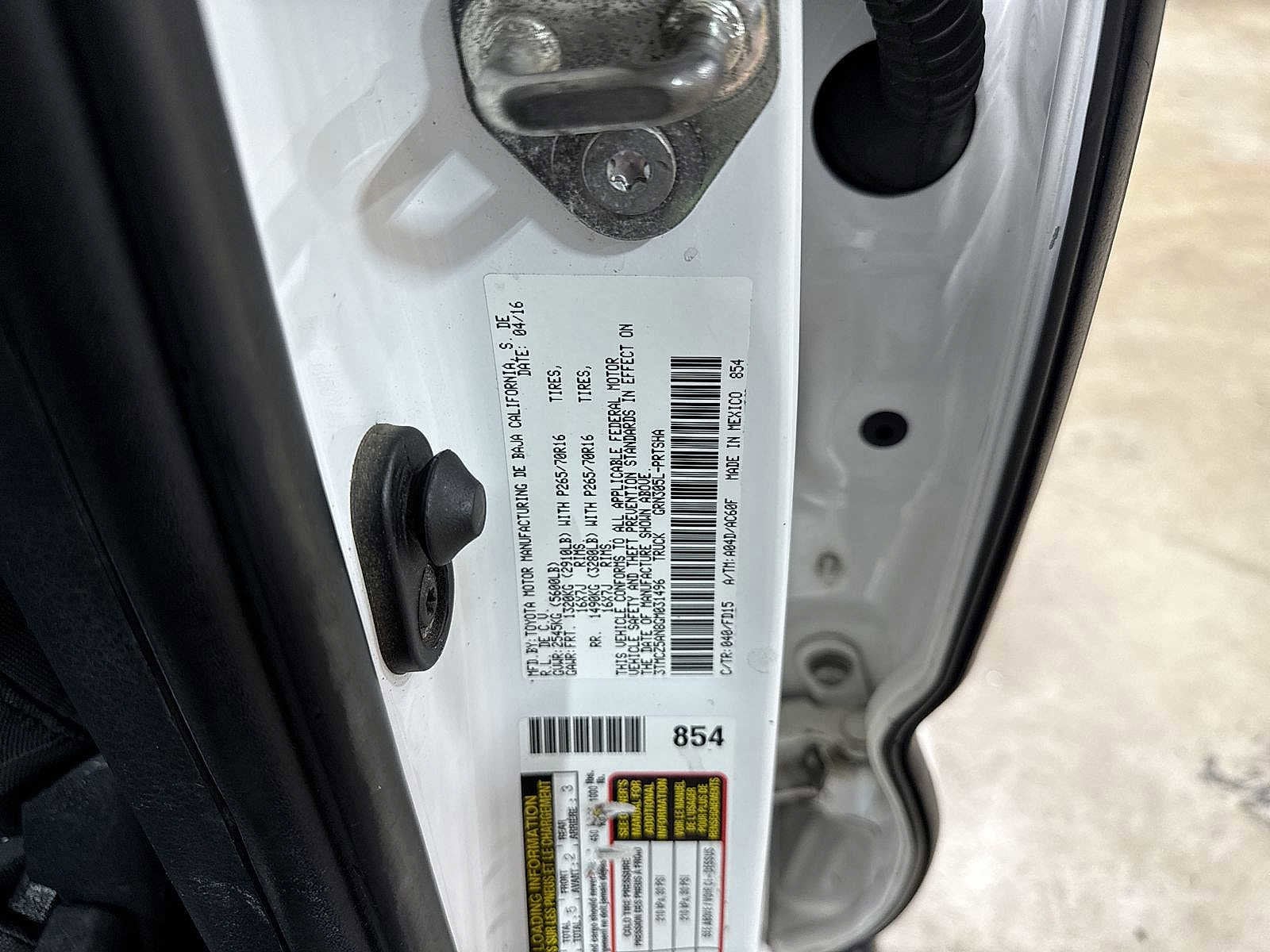 Thumbnail: 2016 Toyota Tacoma - 14