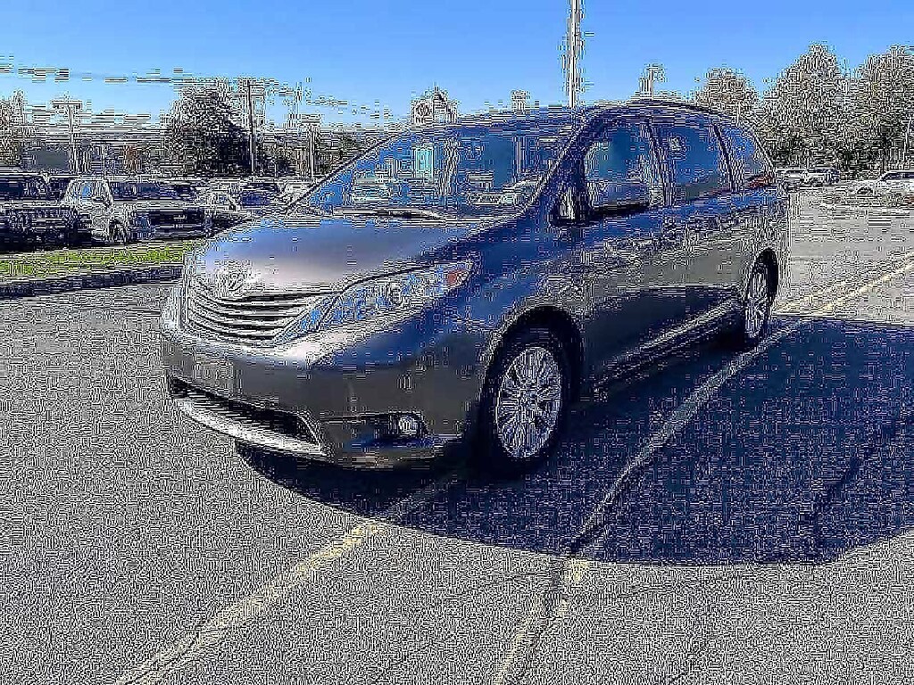 Used 2013 Toyota Sienna XLE 7 Passenger Van