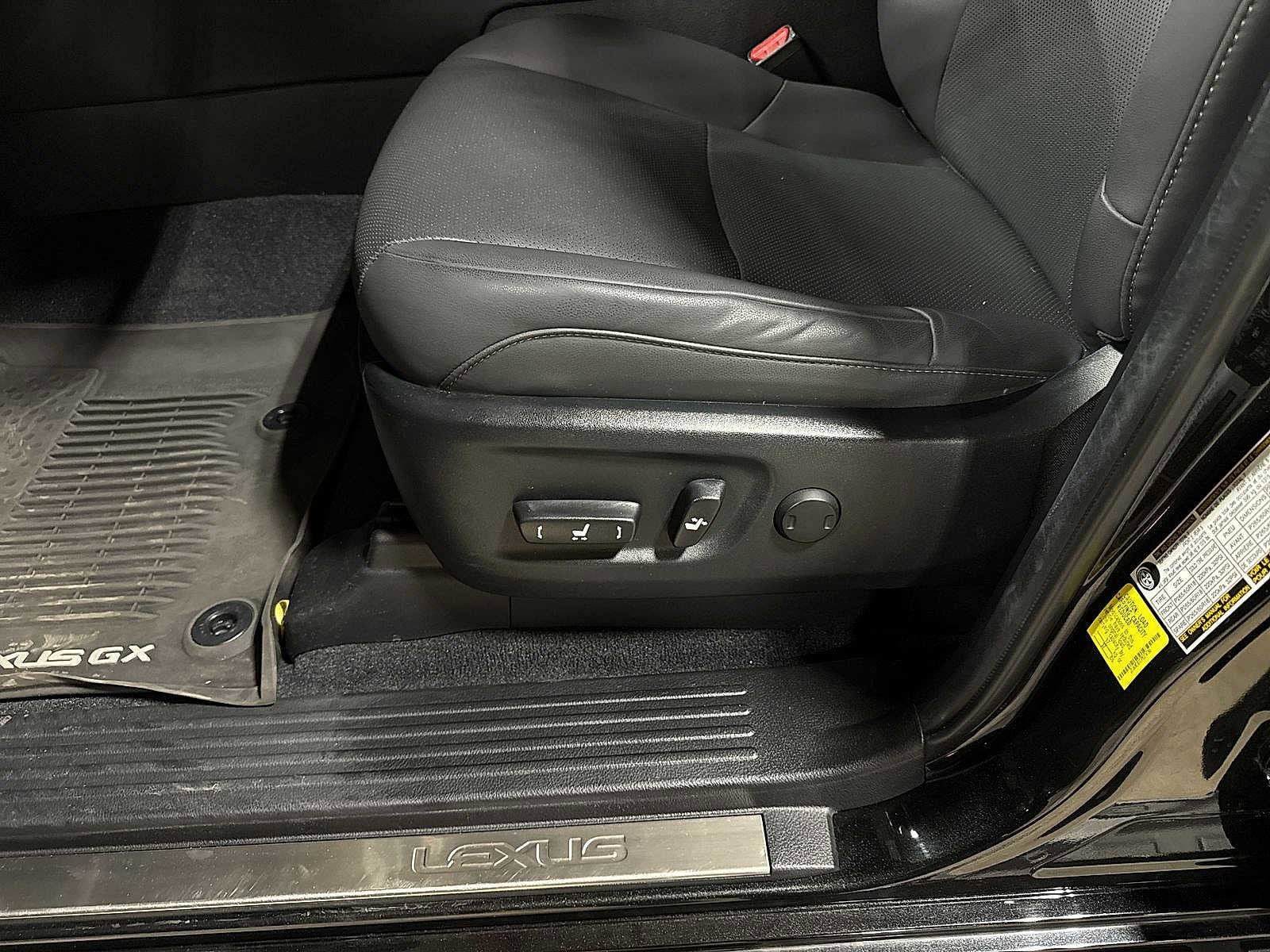Thumbnail: 2023 Lexus GX - 25