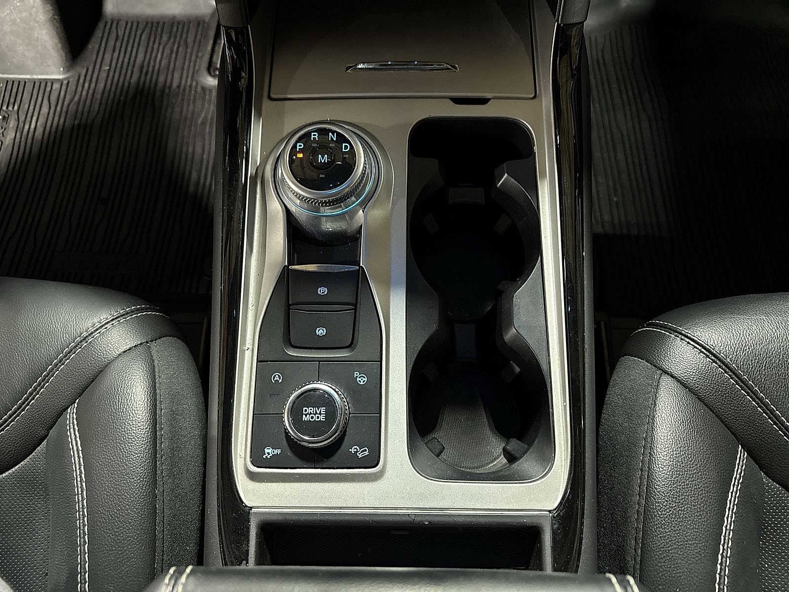 Thumbnail: 2022 Ford Explorer - 37