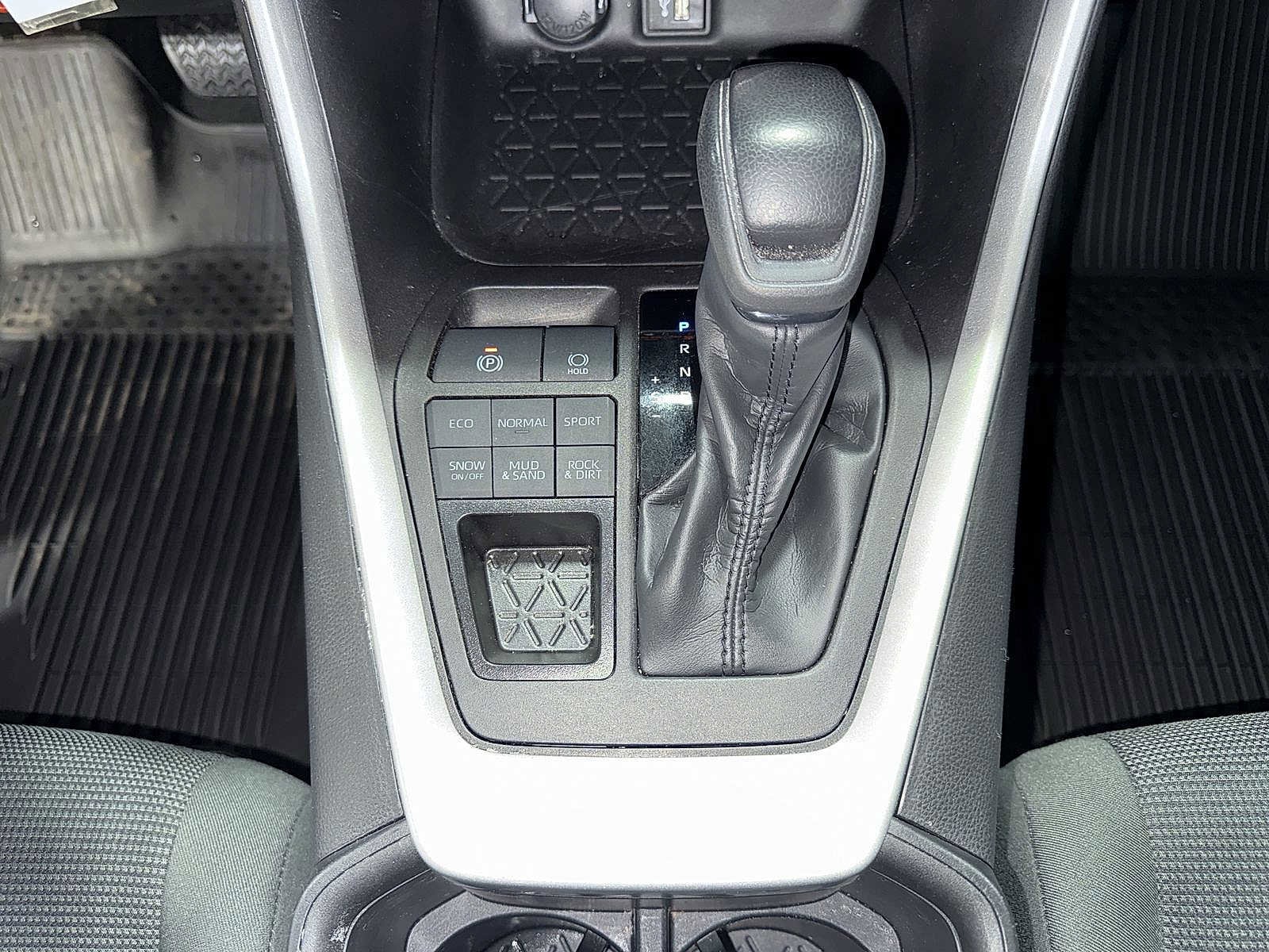 Thumbnail: 2023 Toyota RAV4 - 29