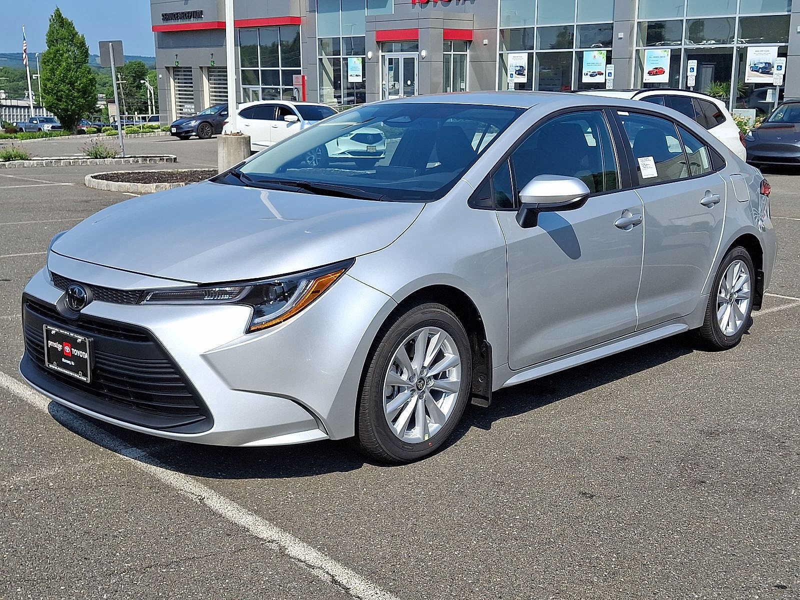 Thumbnail: 2026 Toyota Corolla - 10