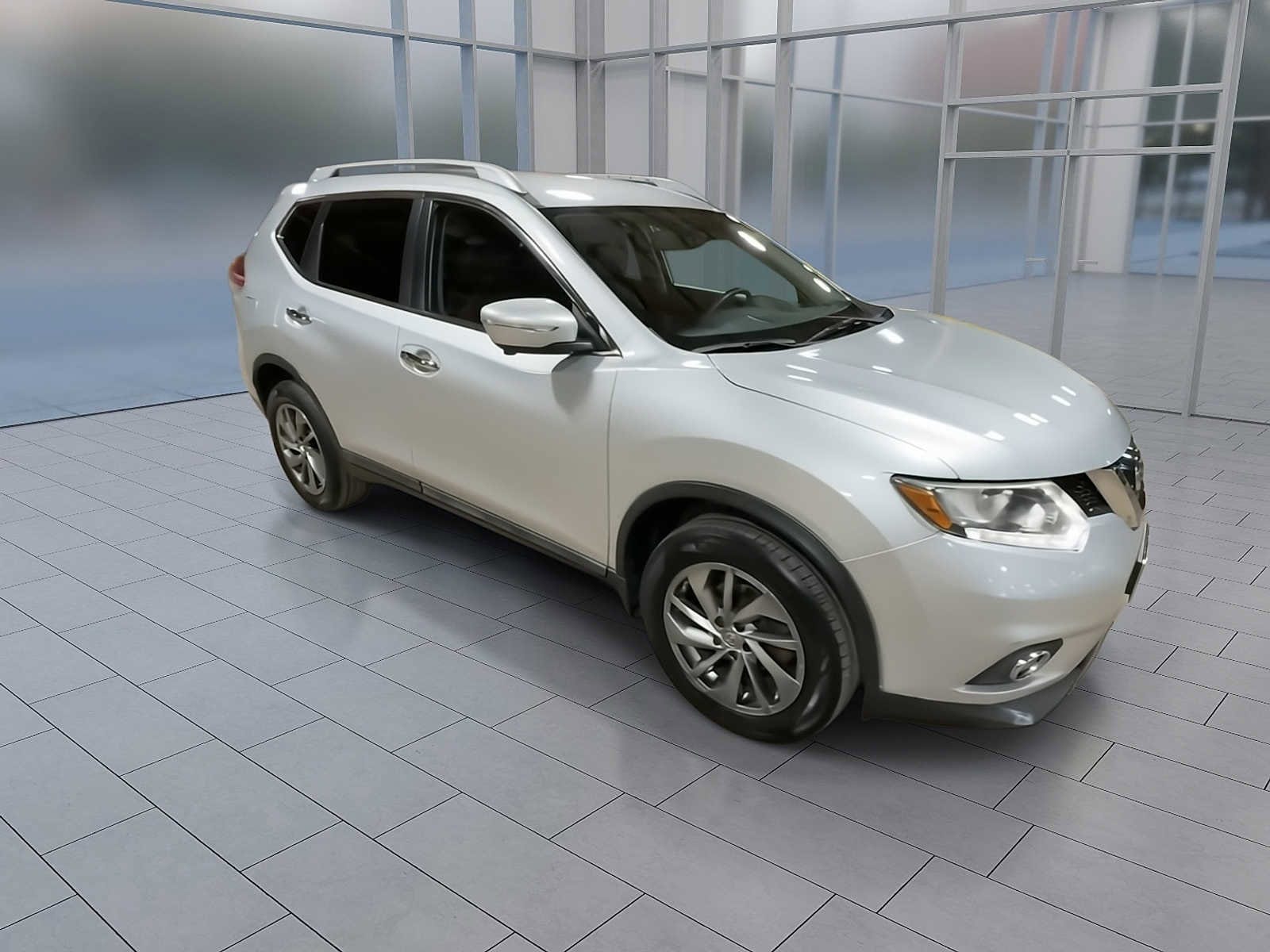 Thumbnail: 2015 Nissan Rogue - 2