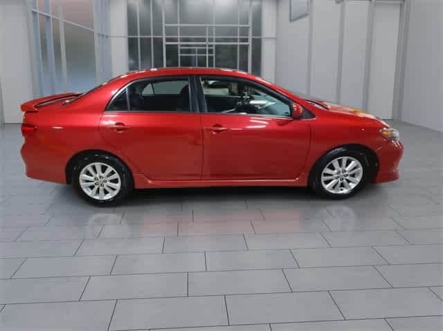 Thumbnail: 2010 Toyota Corolla - 9