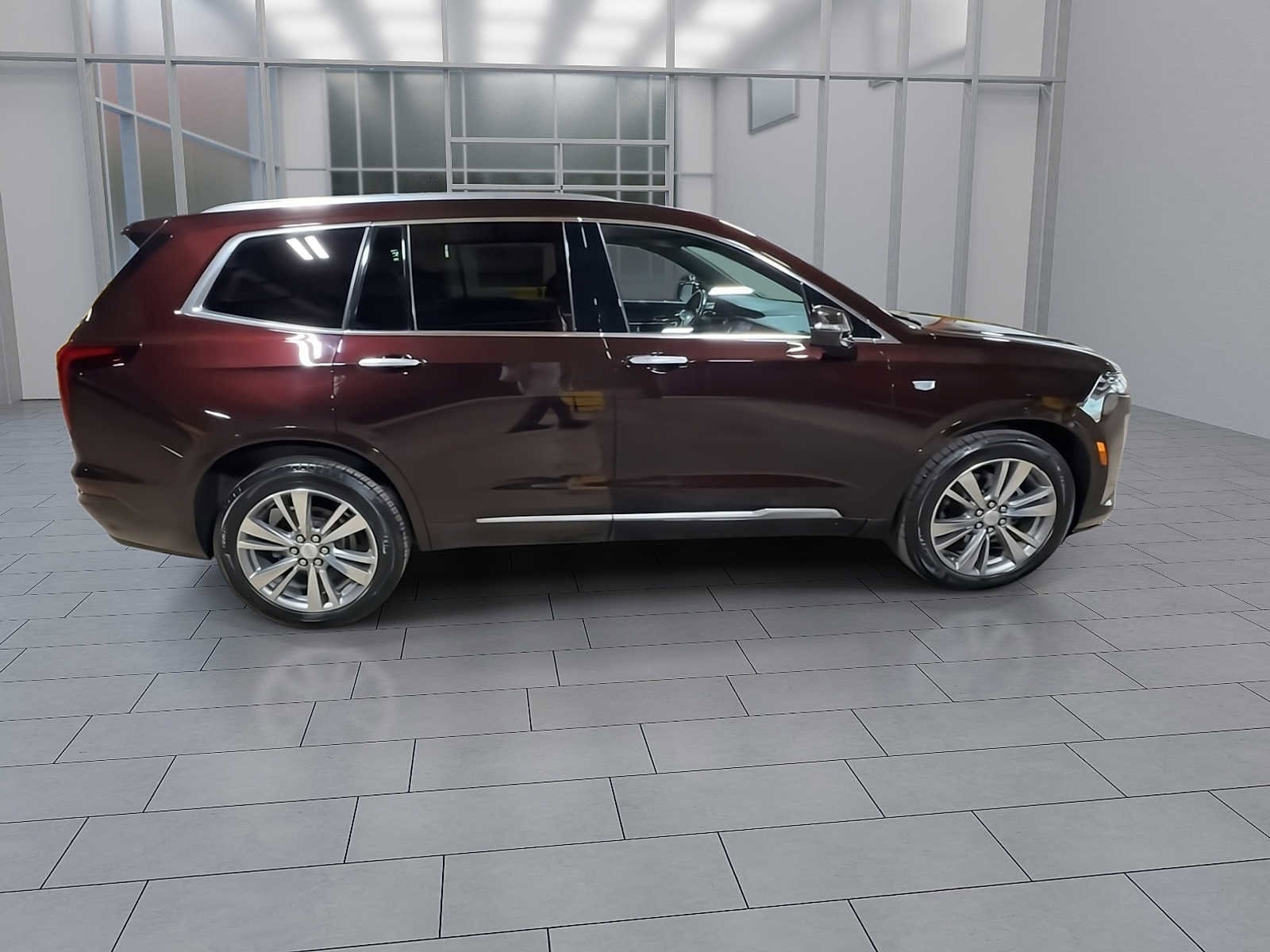 Thumbnail: 2021 Cadillac XT6 - 9