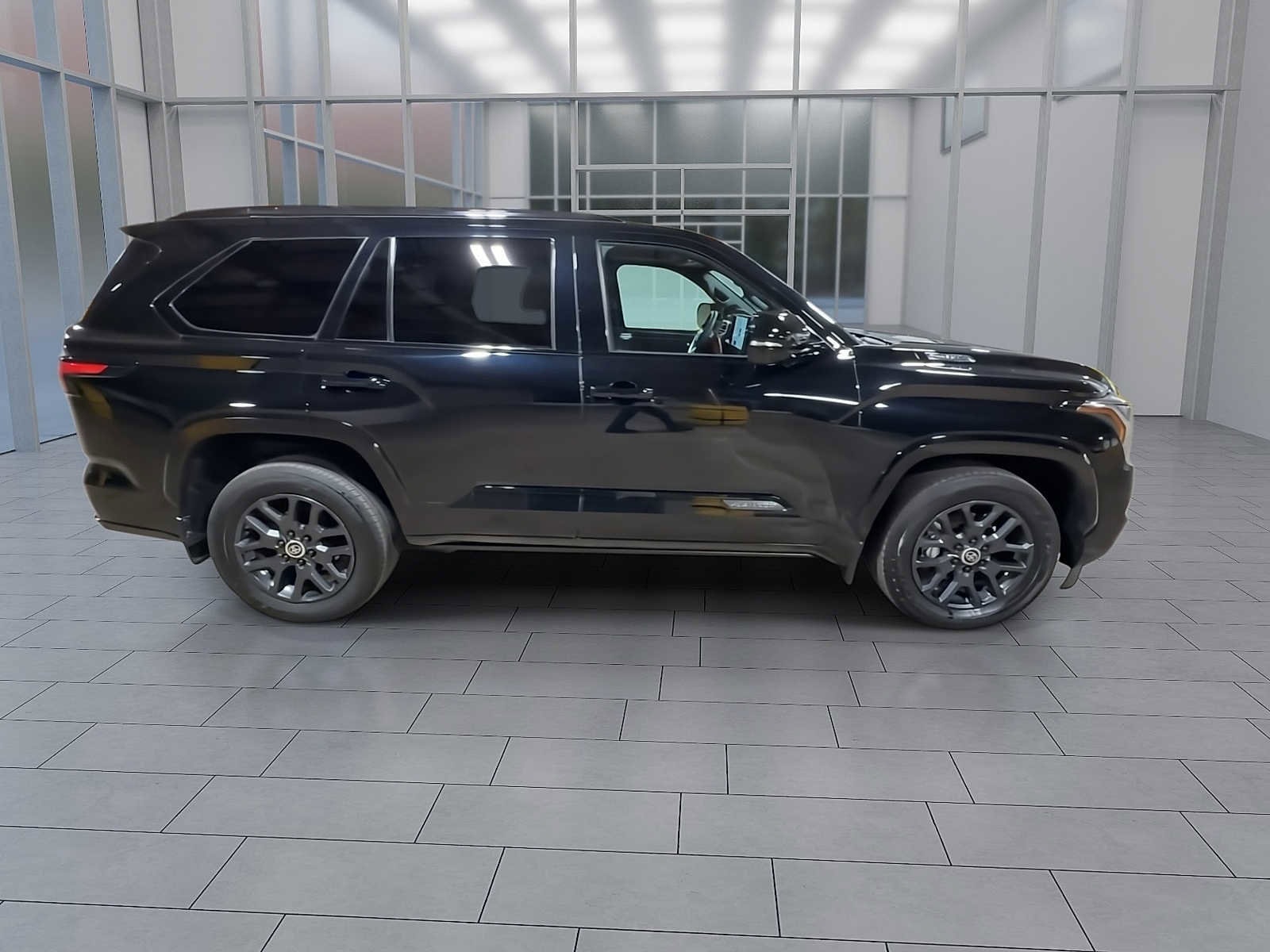 Thumbnail: 2024 Toyota Sequoia - 9