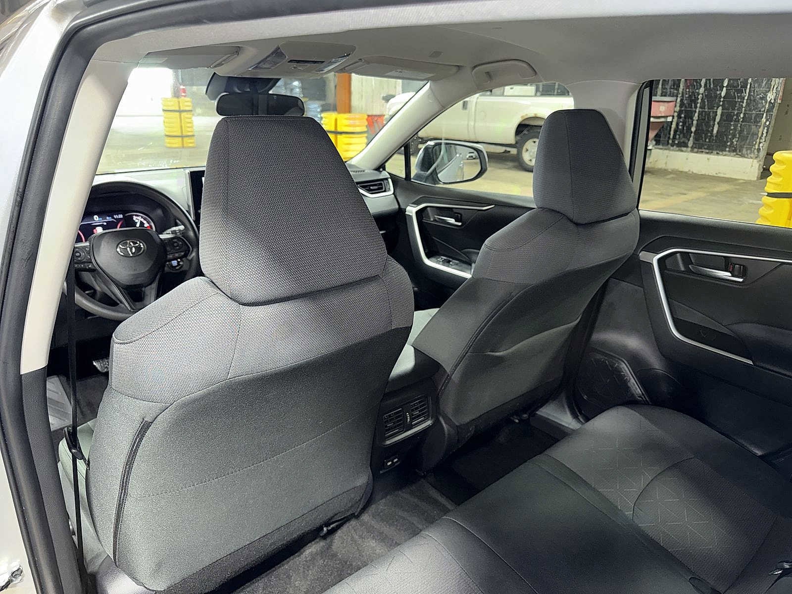 Thumbnail: 2024 Toyota RAV4 - 27