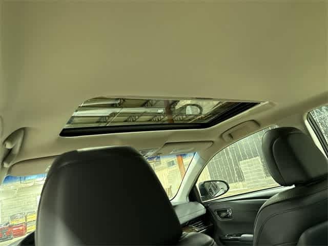 Thumbnail: 2013 Toyota Avalon - 24