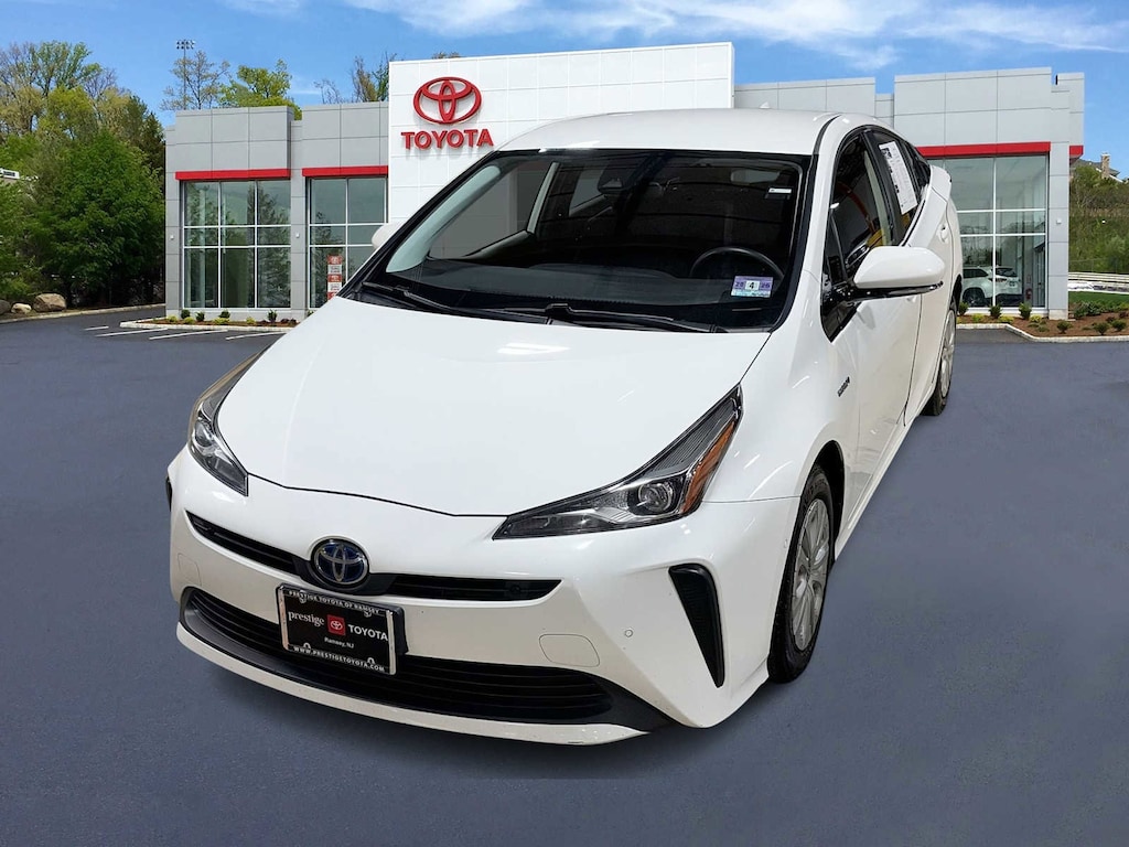 Certified 2019 Toyota Prius L Hatchback