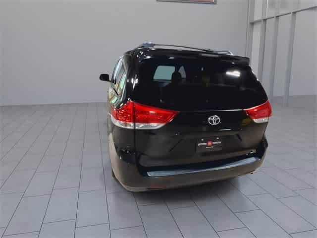Thumbnail: 2011 Toyota Sienna - 7