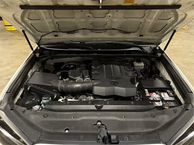 Thumbnail: 2014 Toyota 4Runner - 12