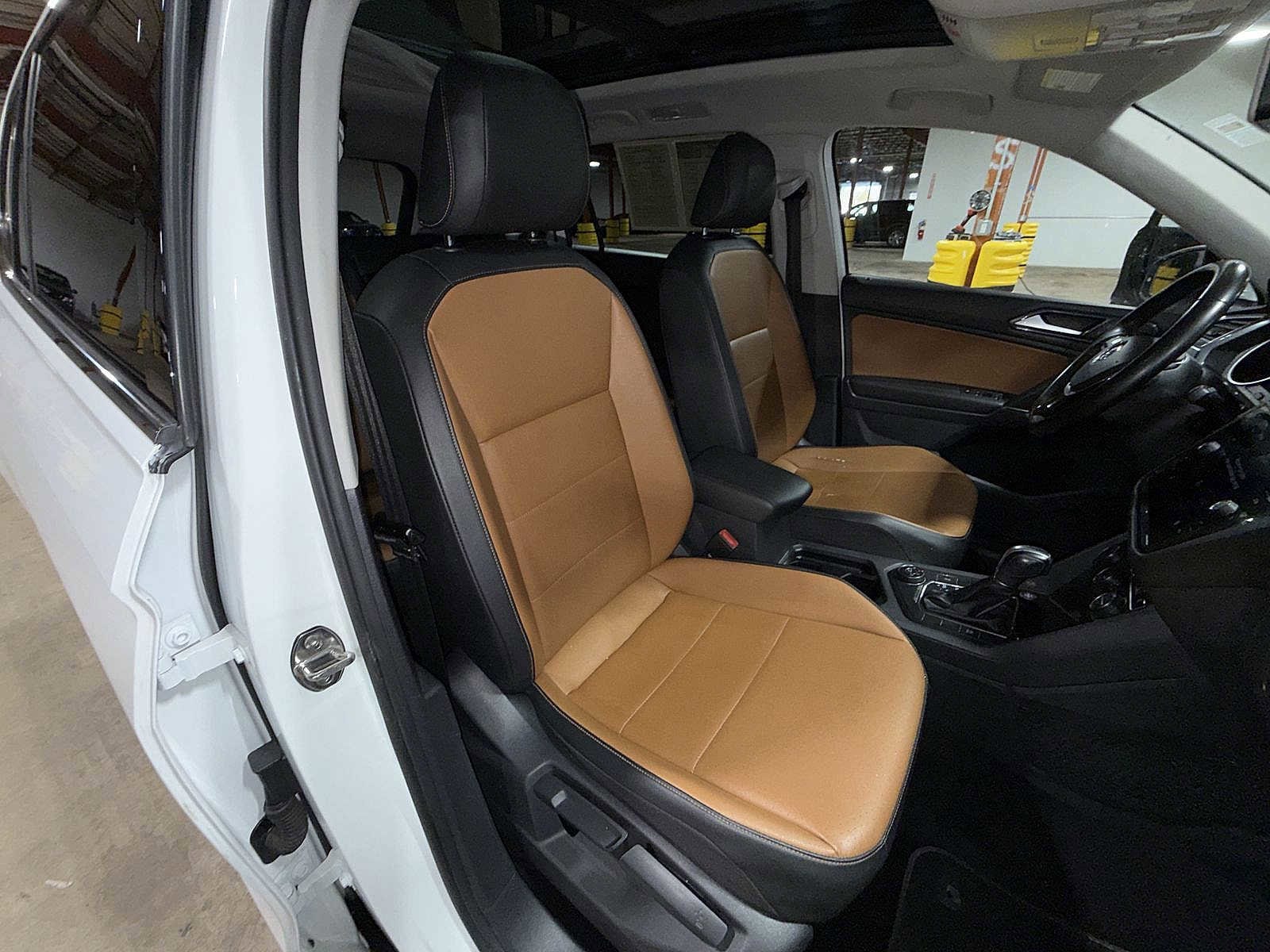 Thumbnail: 2018 Volkswagen Tiguan - 16