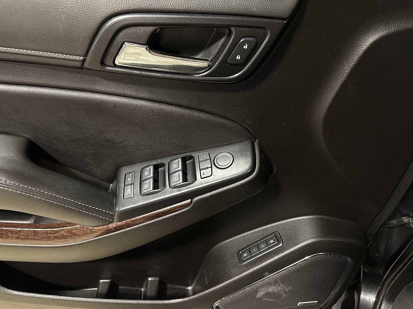 Thumbnail: 2020 GMC Yukon XL - 24