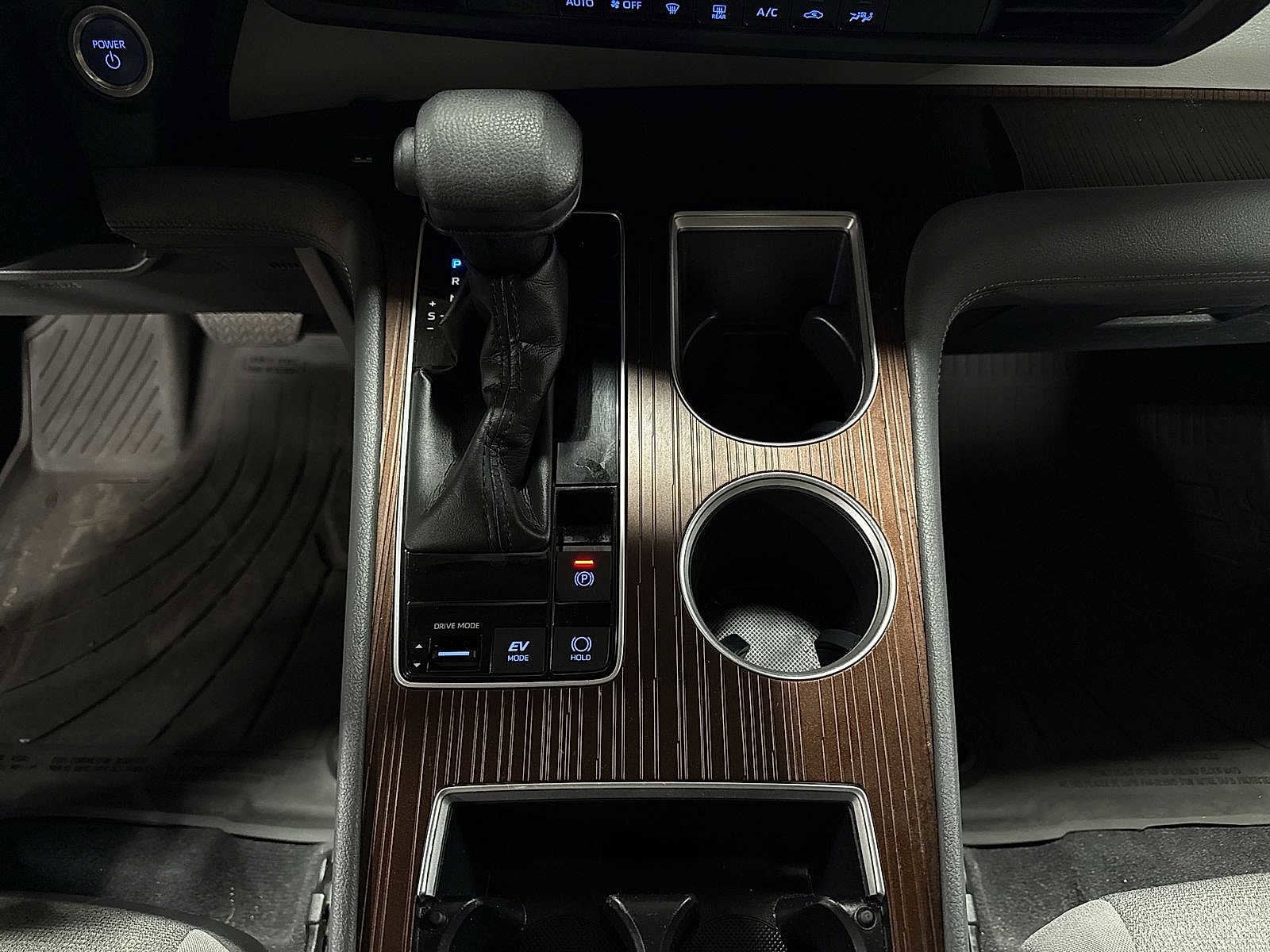 Thumbnail: 2023 Toyota Sienna - 31