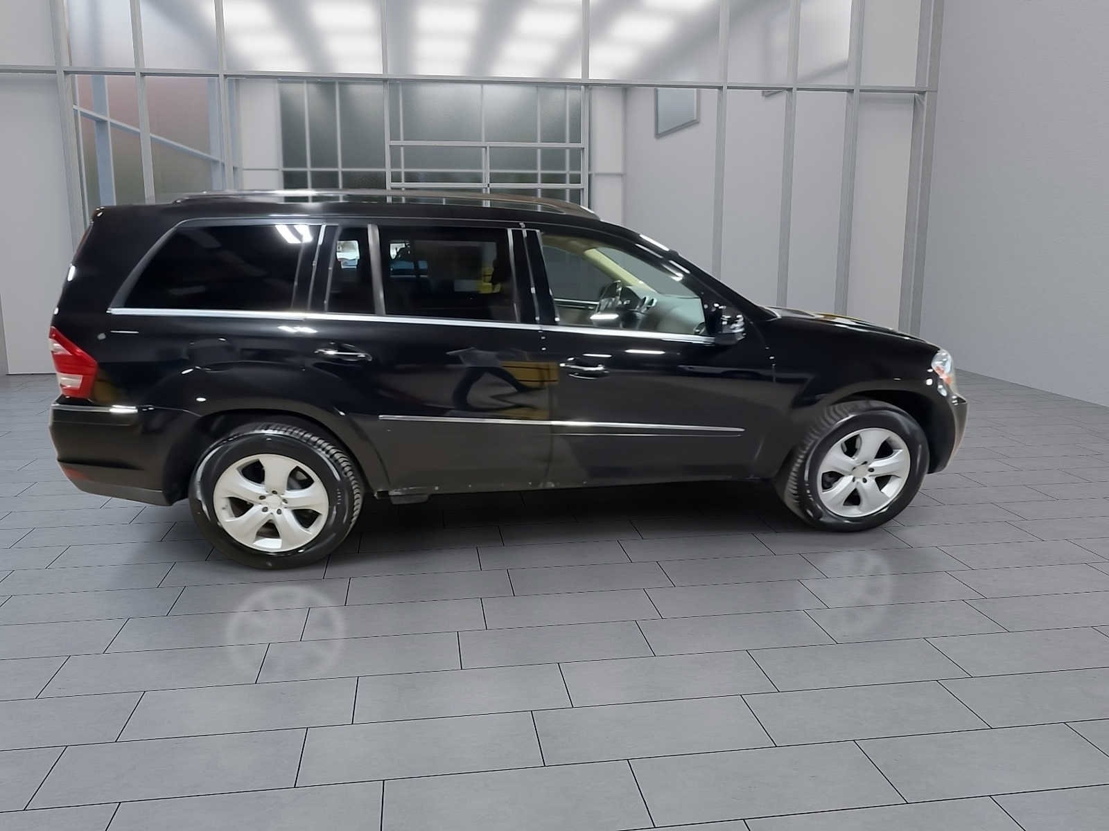 Thumbnail: 2011 Mercedes-Benz GL-Class - 9