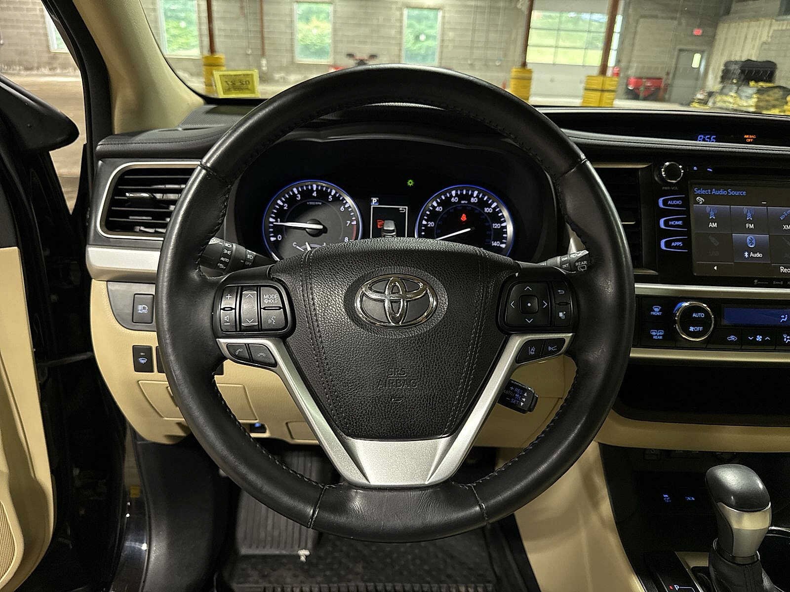 Thumbnail: 2017 Toyota Highlander - 19