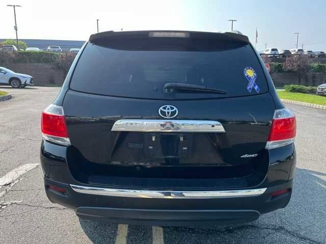 Thumbnail: 2013 Toyota Highlander - 5