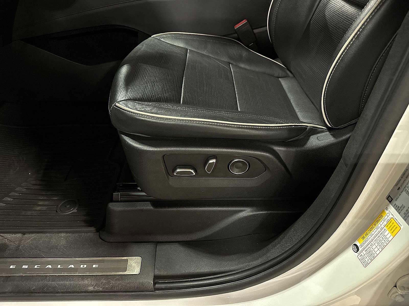 Thumbnail: 2021 Cadillac Escalade - 25