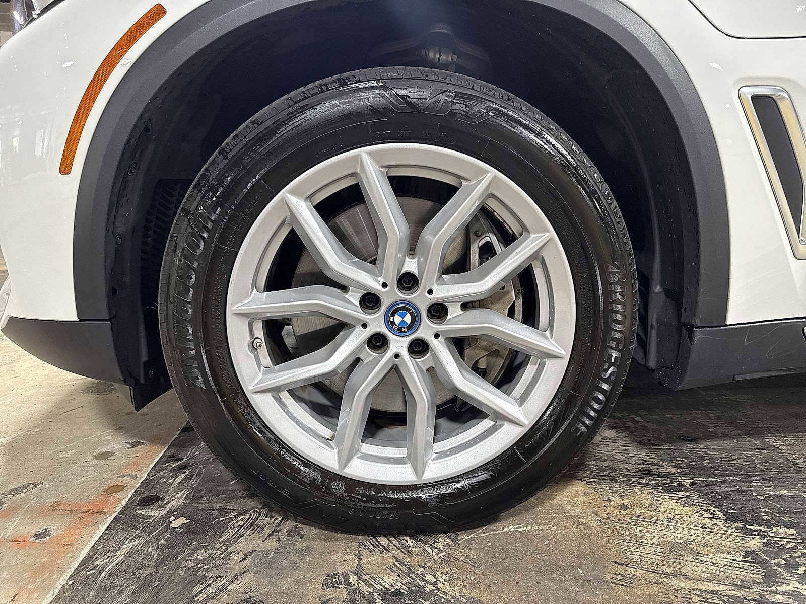 Thumbnail: 2022 BMW X5 - 10