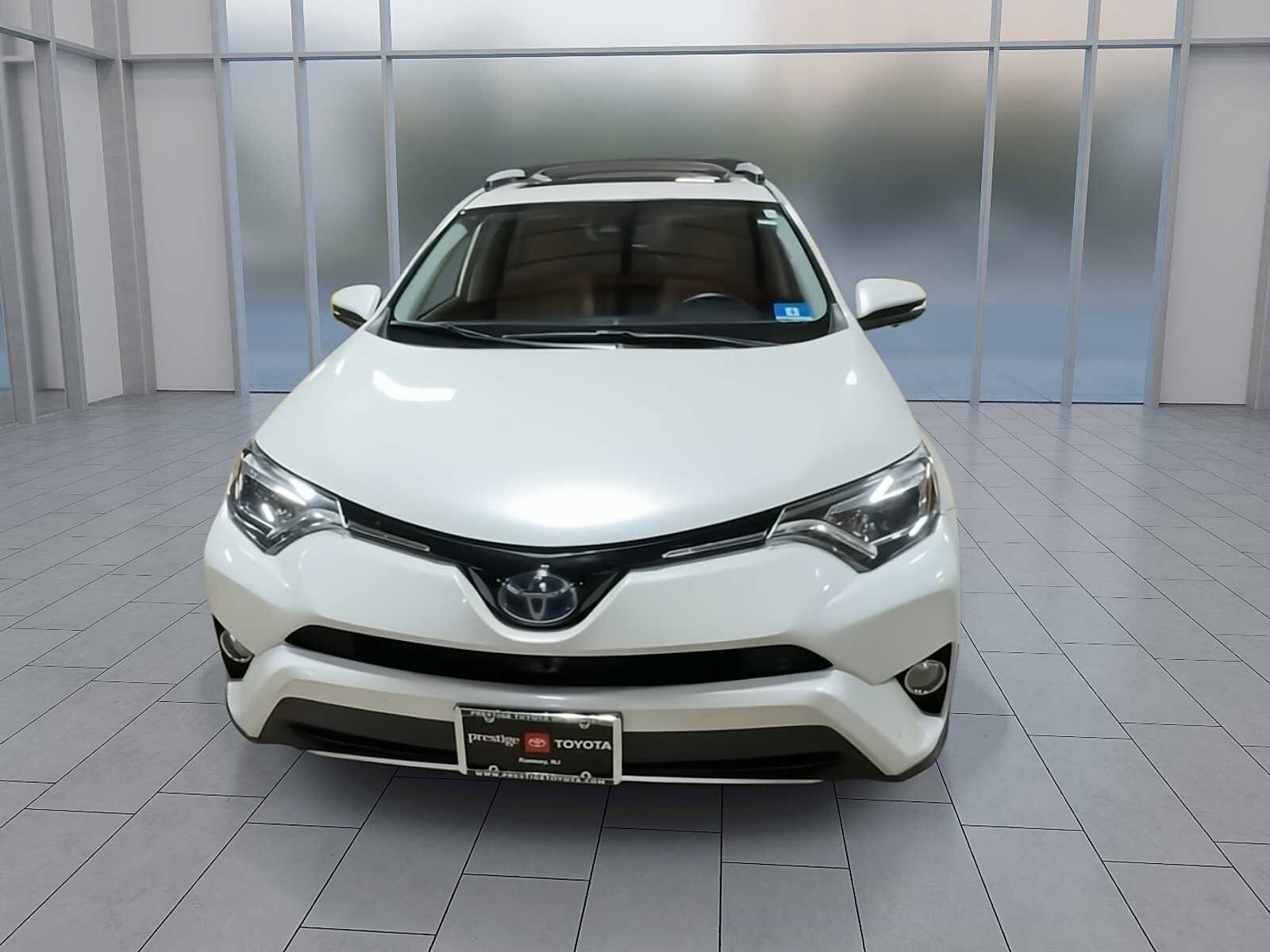 2016 Toyota RAV4 Hybrid Limited photo 3