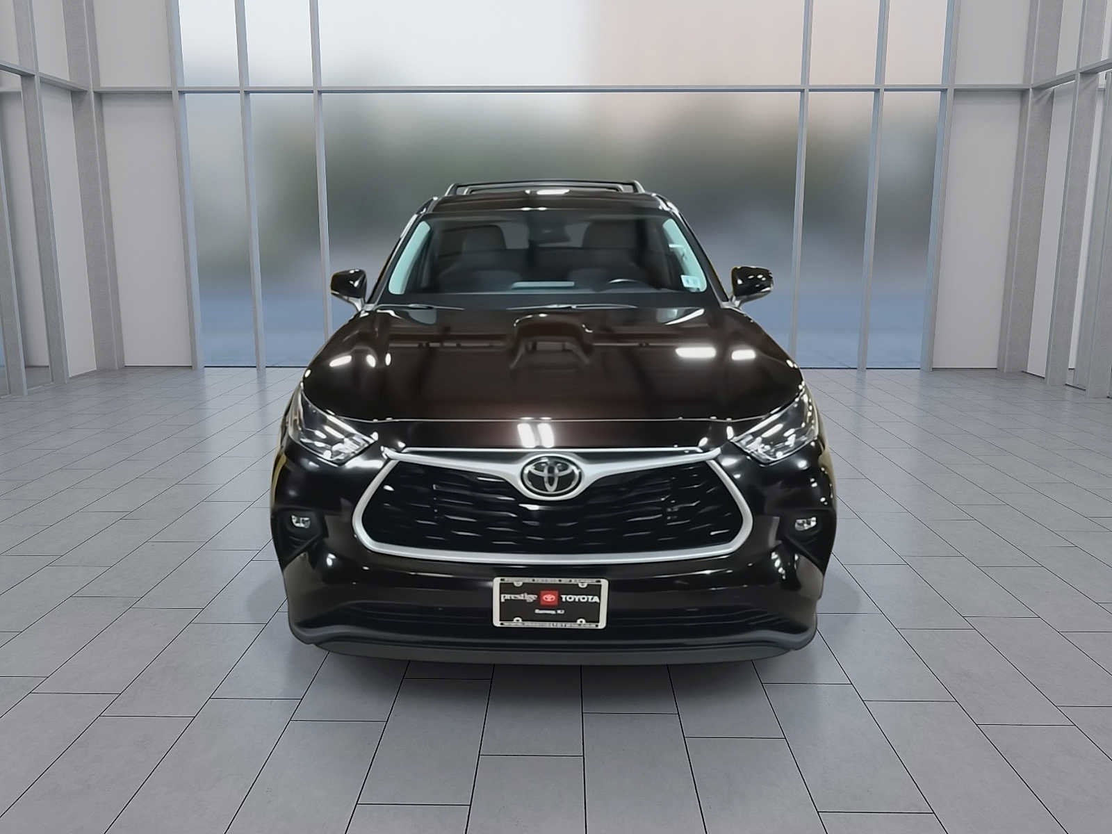 Thumbnail: 2022 Toyota Highlander - 2