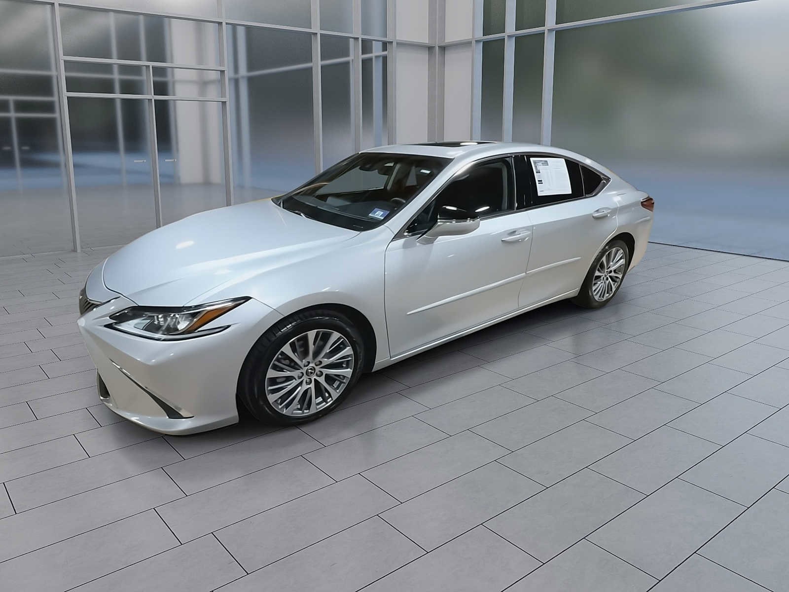 Thumbnail: 2019 Lexus ES - 4