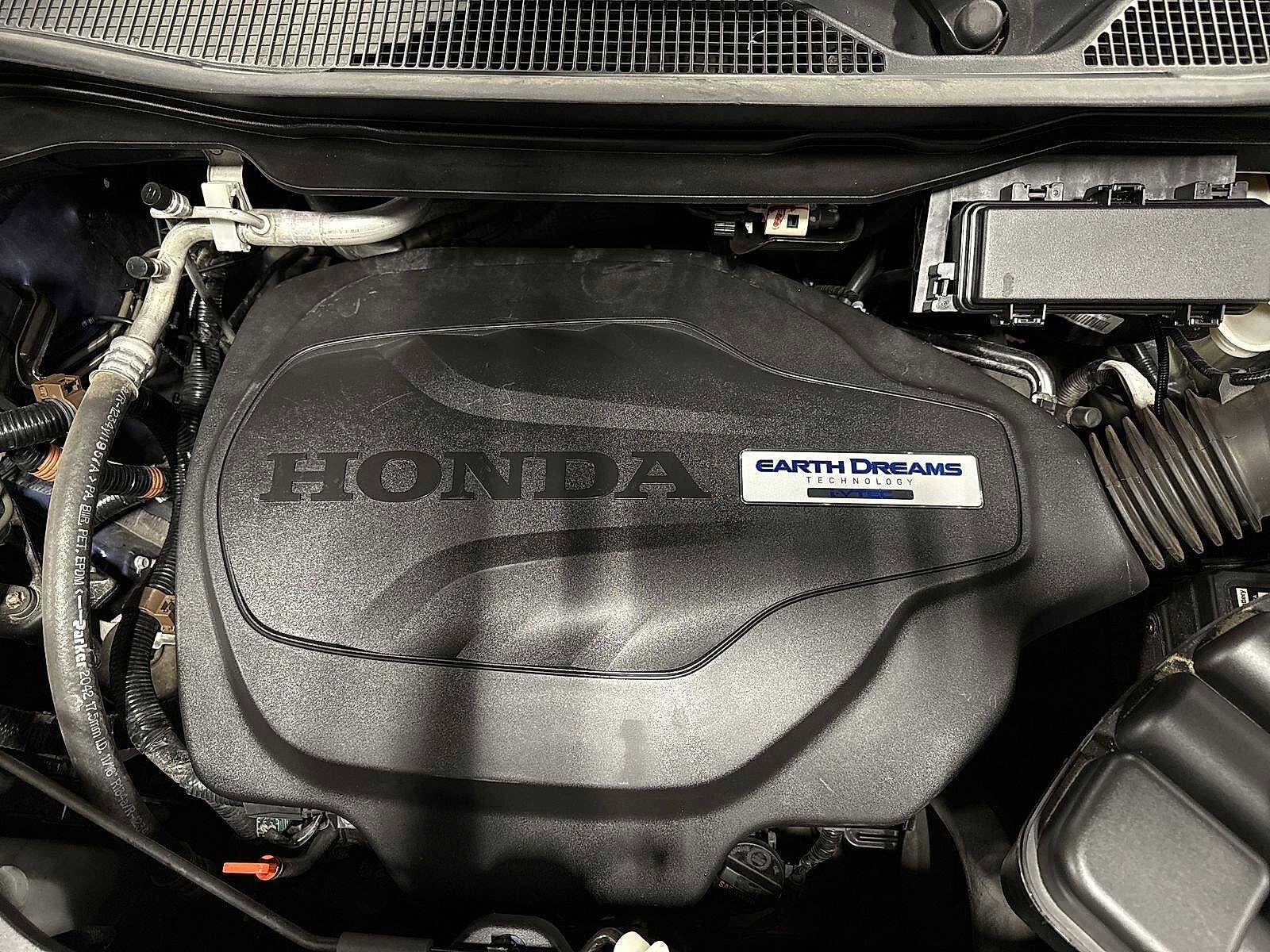 Thumbnail: 2017 Honda Pilot - 12
