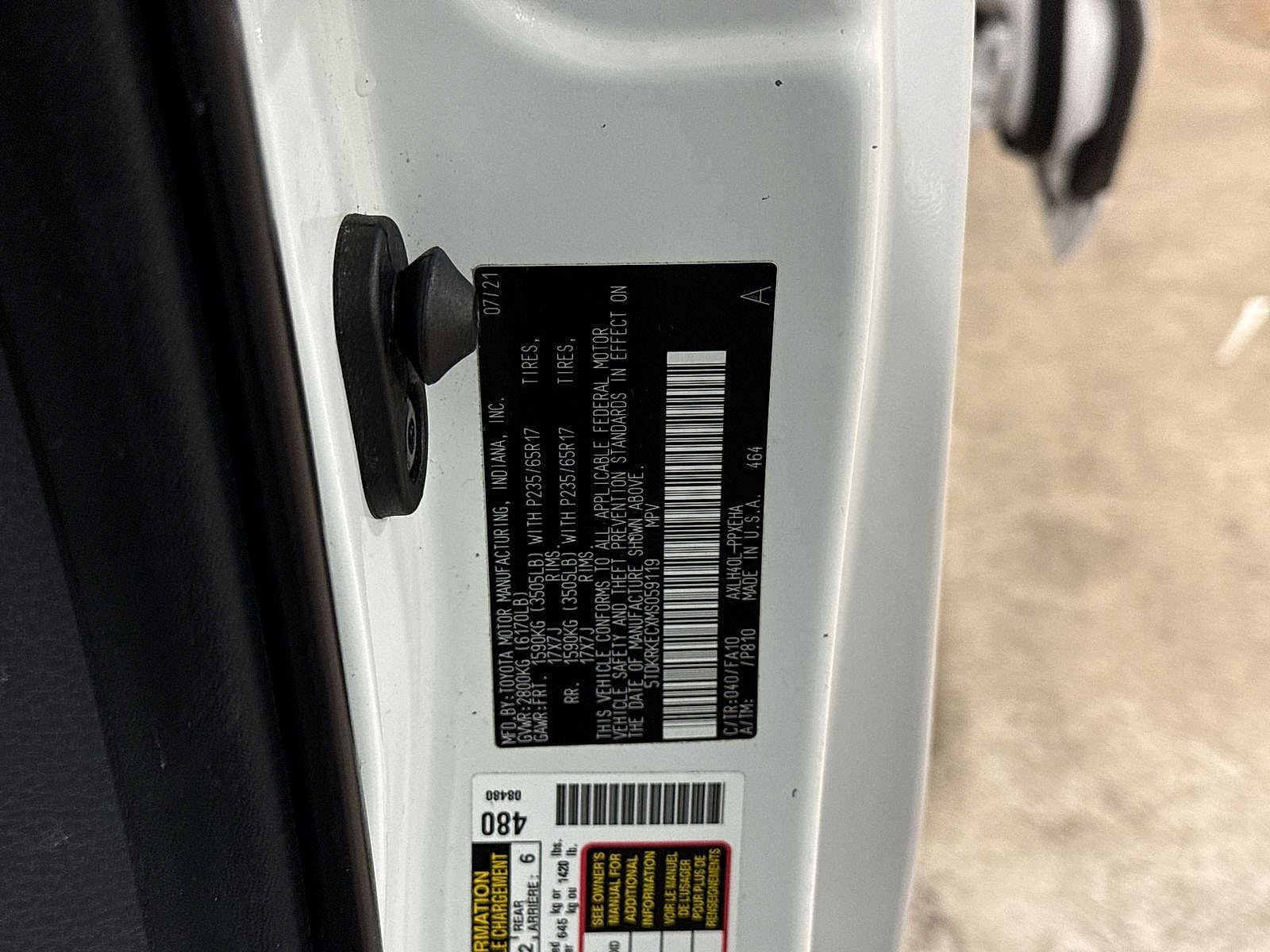 Thumbnail: 2021 Toyota Sienna - 14