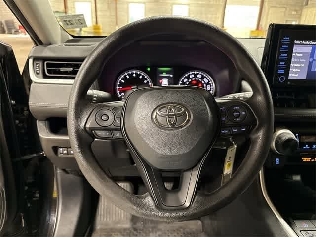 Thumbnail: 2022 Toyota RAV4 - 18