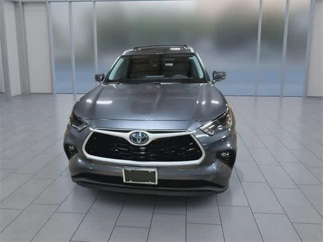 Thumbnail: 2024 Toyota Highlander - 3