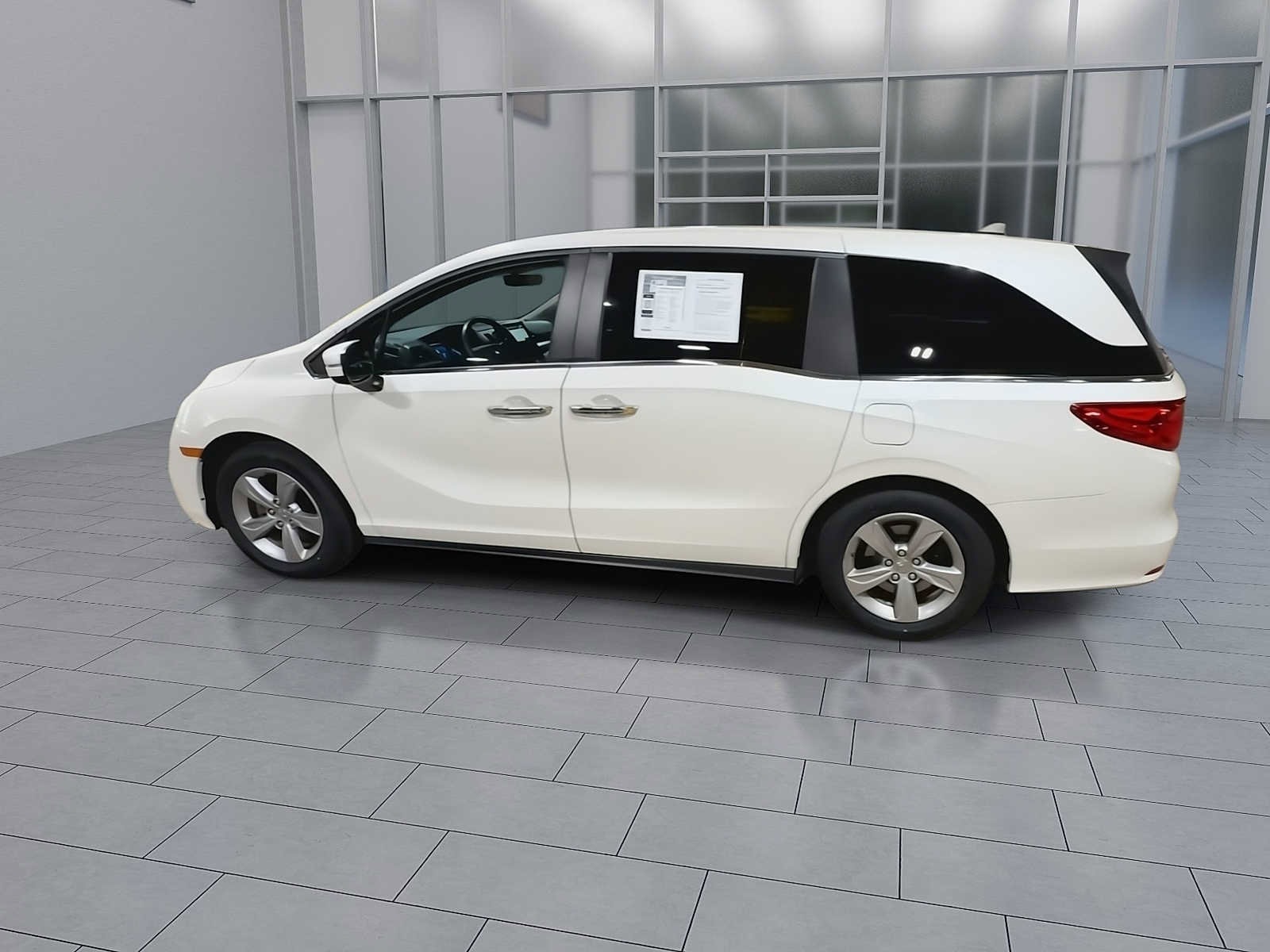 Thumbnail: 2018 Honda Odyssey - 6