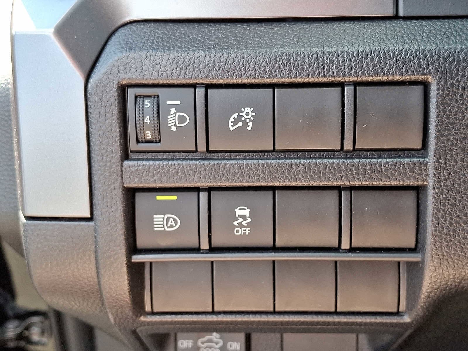 Thumbnail: 2025 Toyota Tacoma - 17