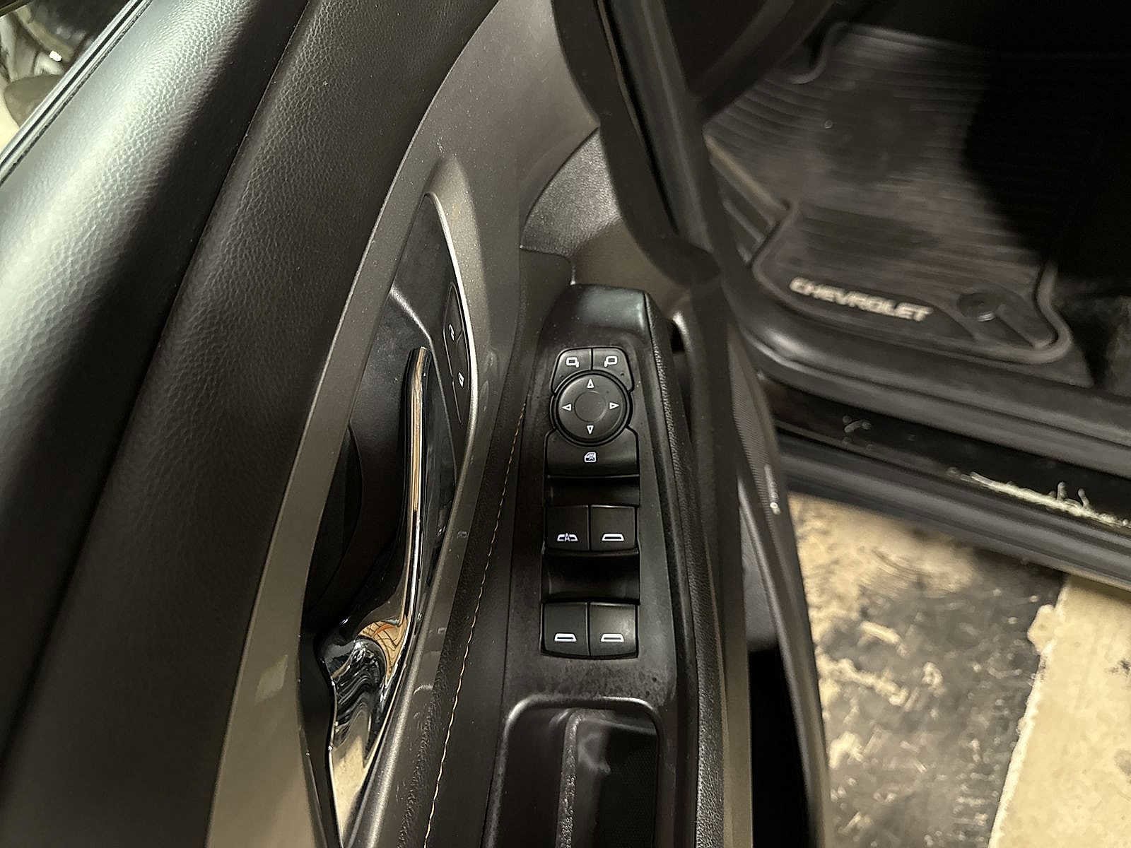 Thumbnail: 2019 Chevrolet Traverse - 23